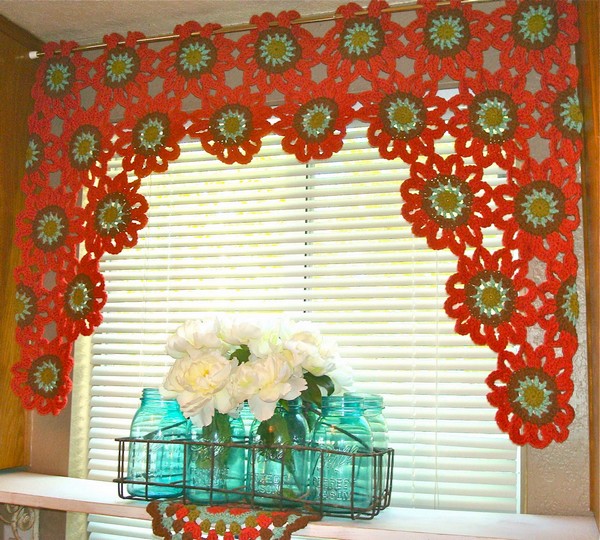 Flower Crochet Curtains DIY (3)