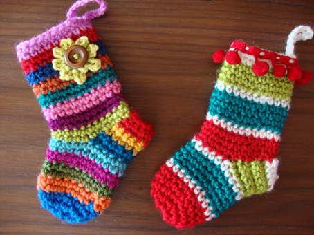 crochet-socks-for-christmas-4