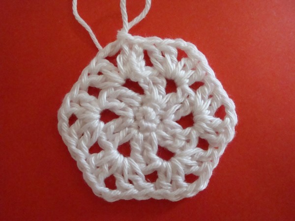 crochet-snow-crystals-10