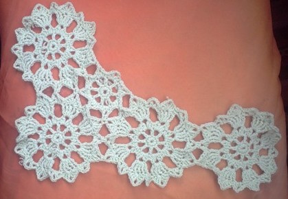 elegant-lacy-crochet-poncho-6