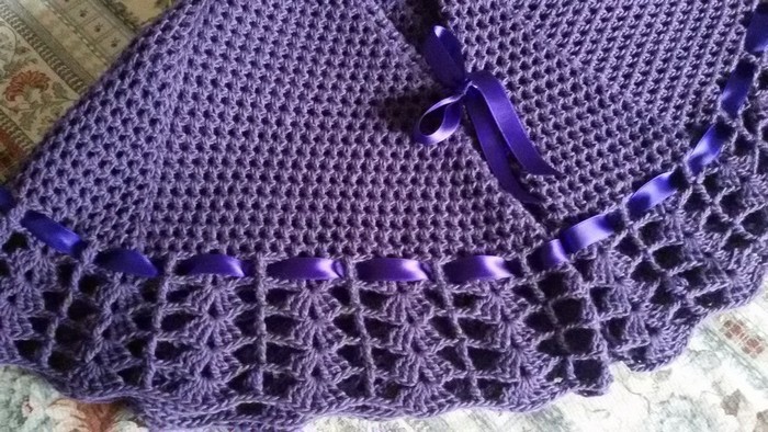 beautiful-crochet-grannys-shawl-3