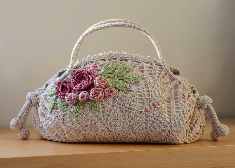 Crochet pattern of a precious bag (2)